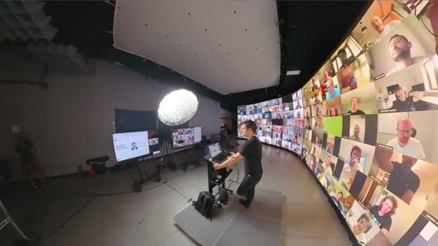 360° room pan
