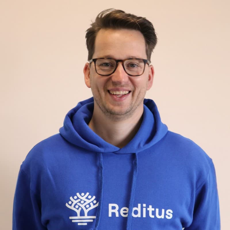 Joran Hofman, Reditus